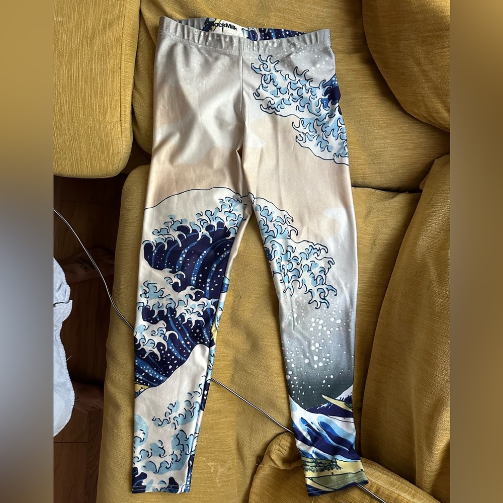 Blackmilk museum piece, great wave leggings, size L